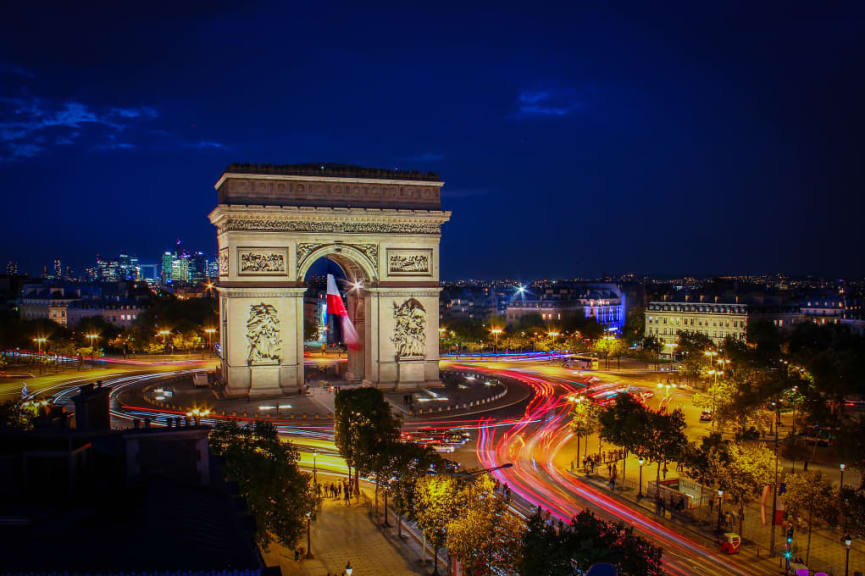 Evening view of the Arc de Triomphe