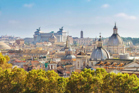 Skyline highlighting the architecture of Rome, Italy